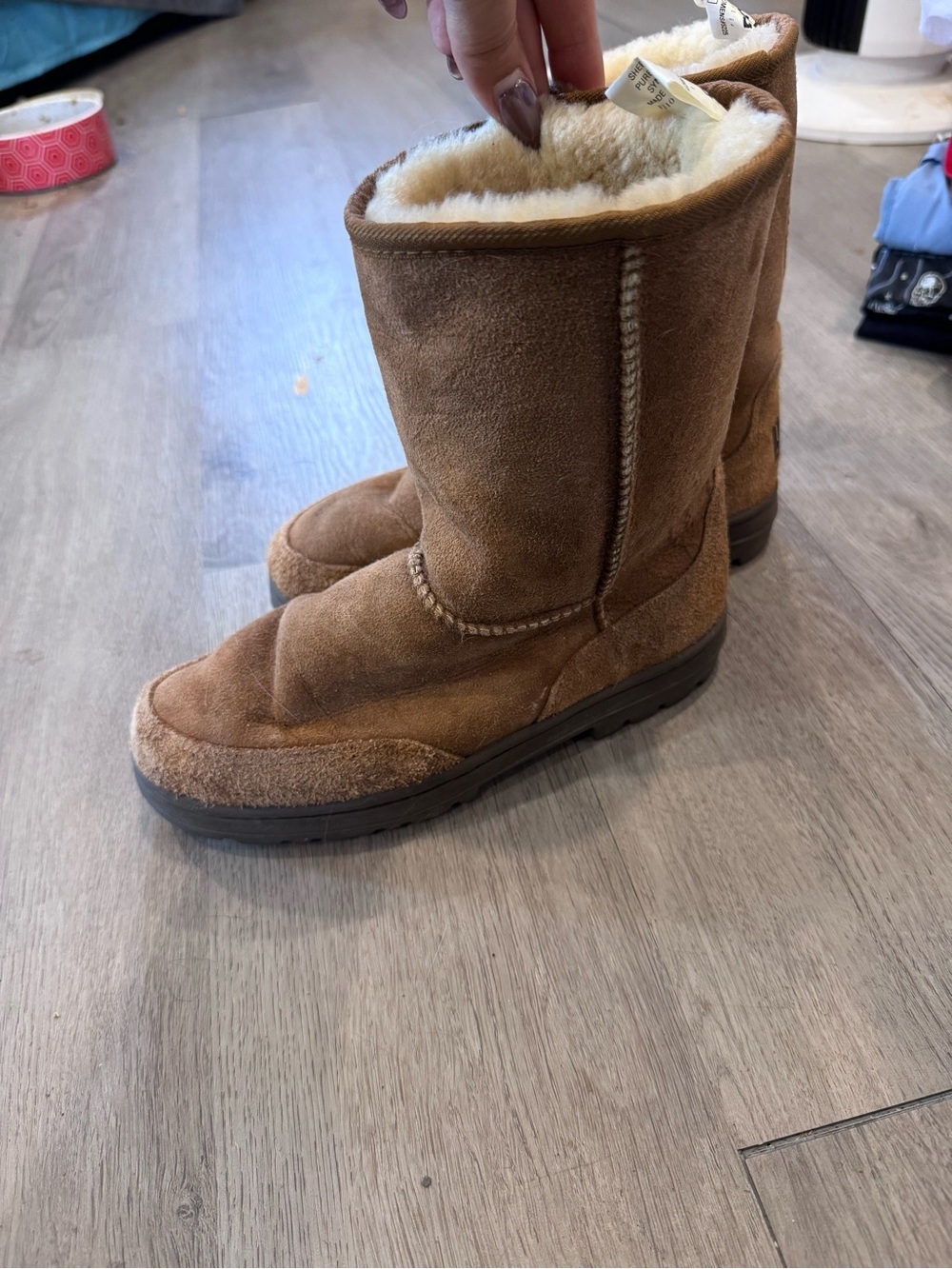 UGG ULTRA SHORT REVIVAL Women's 5 Chestnut Brown Suede Boots Shearling Lined - Picture 2 of 7